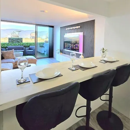 Modern Duplex Penthouse Panoramic Views & Parking Apartment Bradford  Exterior photo