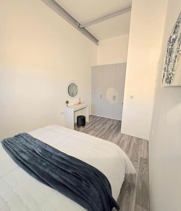 Apartment Modern Duplex Penthouse Panoramic Views & Parking
